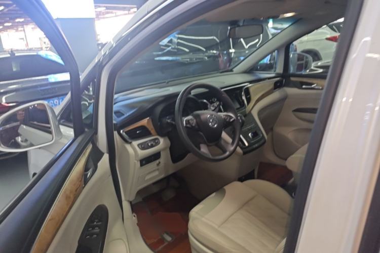 Used Buick GL8 2018 ES 28T Comfort Model China VI Standard Driver Seat