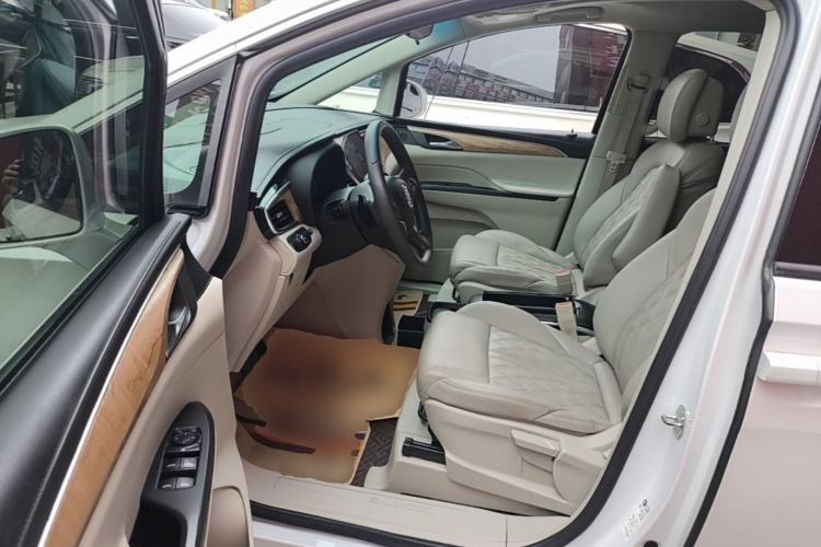 Used Buick GL8 2018 ES 28T Comfort Model China VI Standard Driver Seat