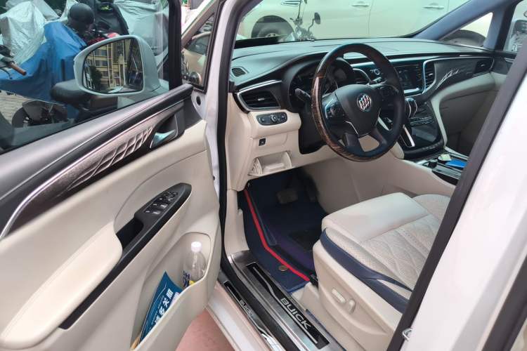 Used Buick GL8 2018 ES 28T Comfort Model China VI Standard Driver Seat