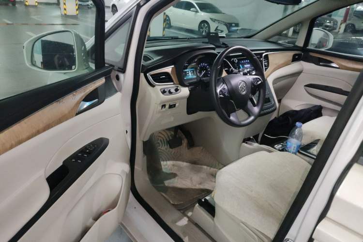 Used Buick GL8 2018 ES 28T Comfort Model China VI Standard Driver Seat