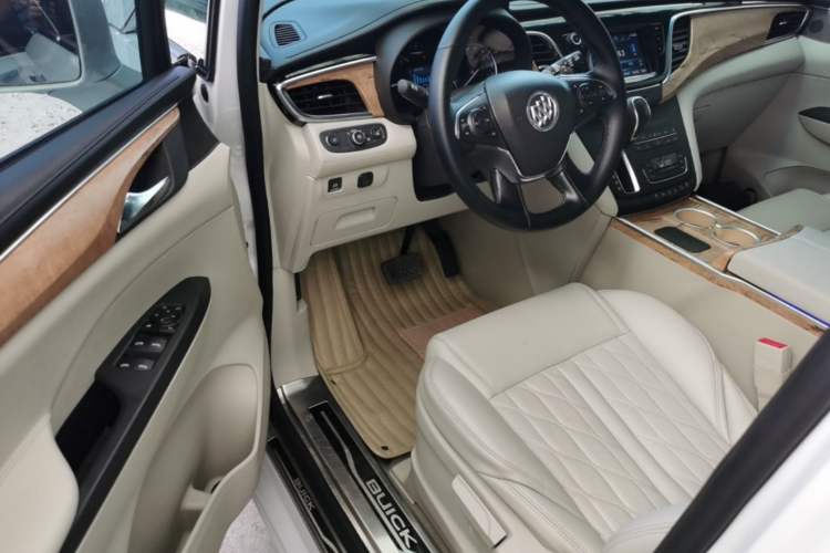Used Buick GL8 2018 ES 28T Comfort Model China VI Standard Driver Seat