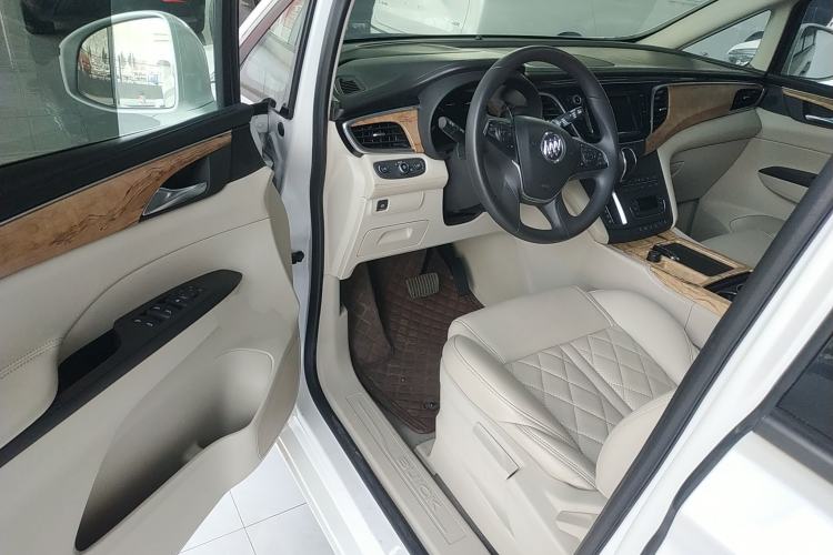 Used Buick GL8 2018 ES 28T Comfort Model China VI Standard Driver Seat