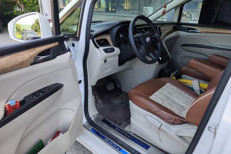 Used Buick GL8 2018 ES 28T Comfort Model China VI Standard Driver Seat