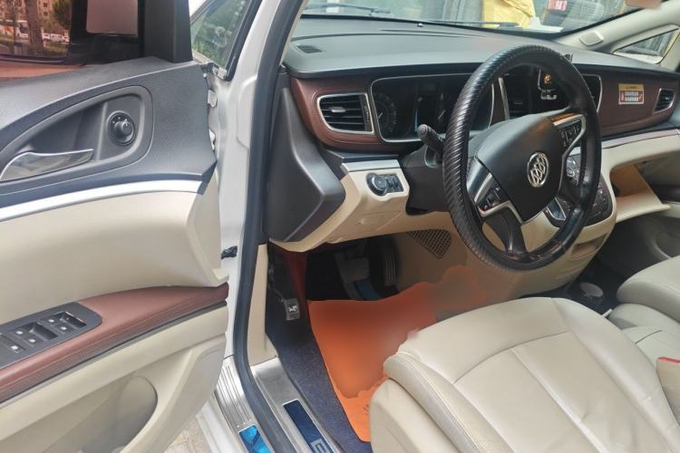 Used Buick GL8 2018 28T Luxury Model China VI Standard Driver Seat