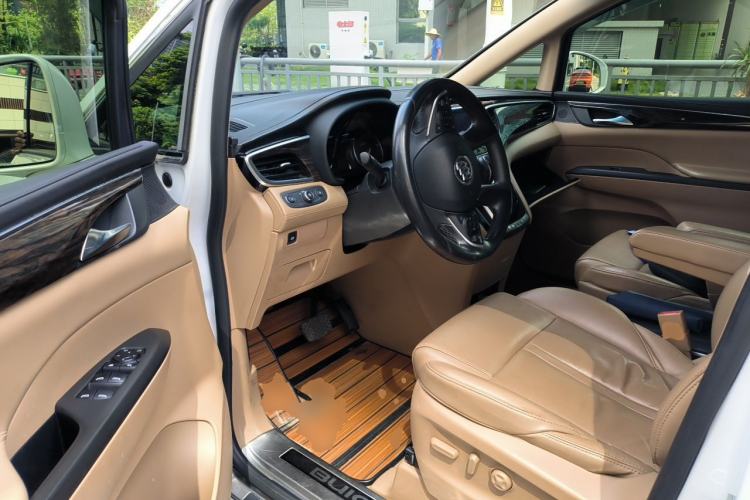 Used Buick GL8 2018 ES 28T Luxury Model China VI Standard Driver Seat