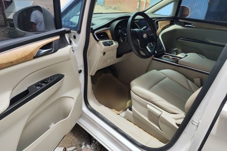 Used Buick GL8 2018 ES 28T Comfort Model China VI Standard Driver Seat