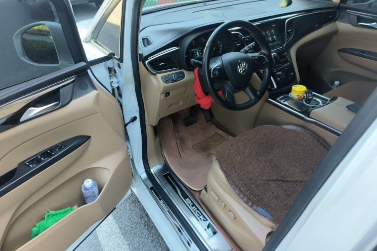 Used Buick GL8 2018 ES 28T Luxury Model China VI Standard Driver Seat
