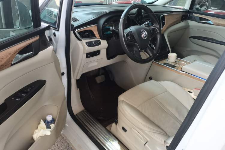 Used Buick GL8 2018 ES 28T Comfort Model China VI Standard Driver Seat