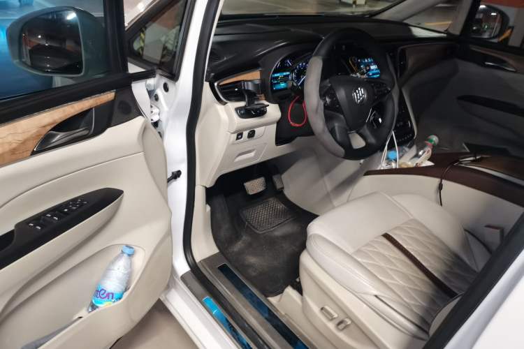 Used Buick GL8 2018 ES 28T Comfort Model China VI Standard Driver Seat