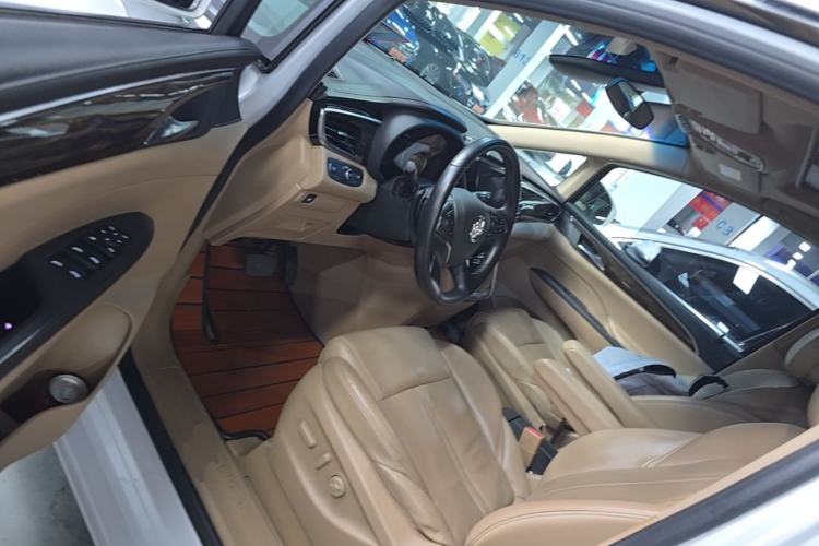 Used Buick GL8 2018 ES 28T Luxury Model China VI Standard Driver Seat