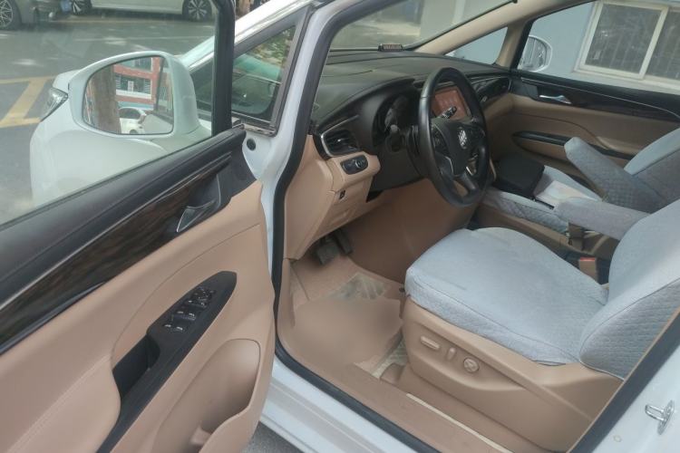 Used Buick GL8 2018 ES 28T Luxury Model China VI Standard Driver Seat