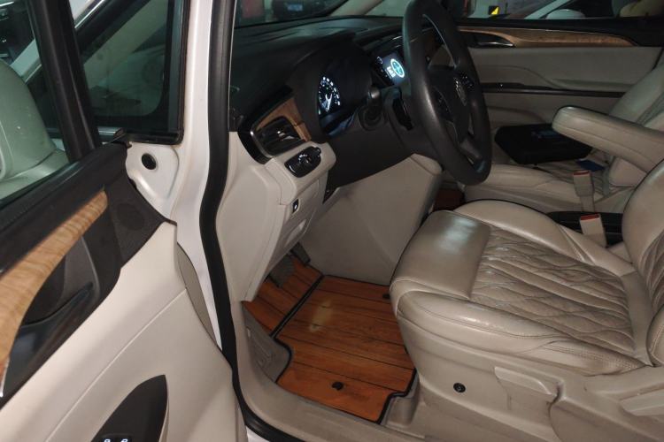 Used Buick GL8 2018 ES 28T Comfort Model China VI Standard Driver Seat