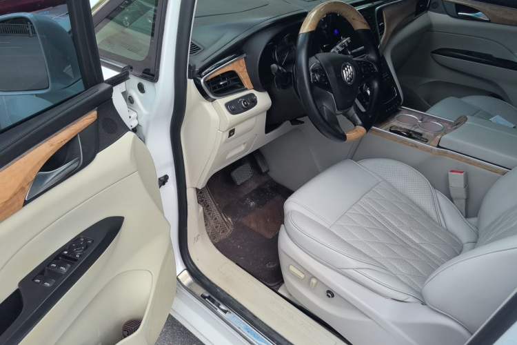 Used Buick GL8 2018 ES 28T Comfort Model China VI Standard Driver Seat