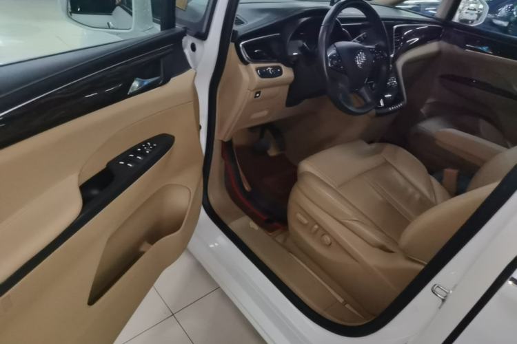 Used Buick GL8 2018 ES 28T Luxury Model China VI Standard Driver Seat