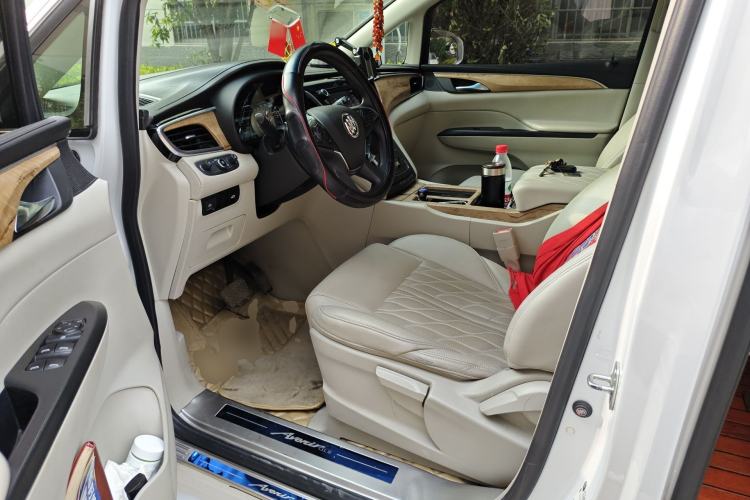 Used Buick GL8 2018 ES 28T Comfort Model China VI Standard Driver Seat
