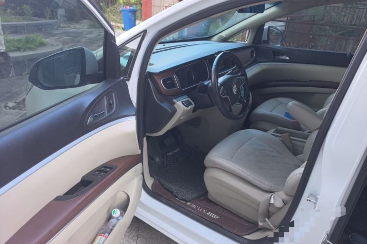 Used Buick GL8 2018 28T Luxury Model China VI Standard Driver Seat