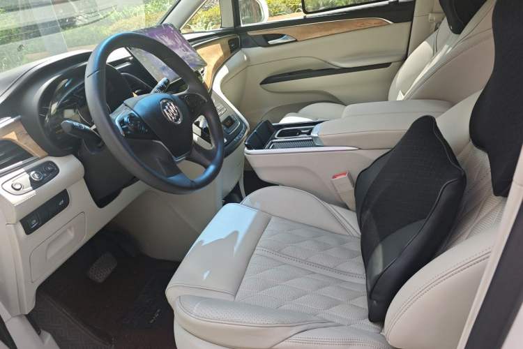 Used Buick GL8 2018 ES 28T Comfort Model China VI Standard Driver Seat