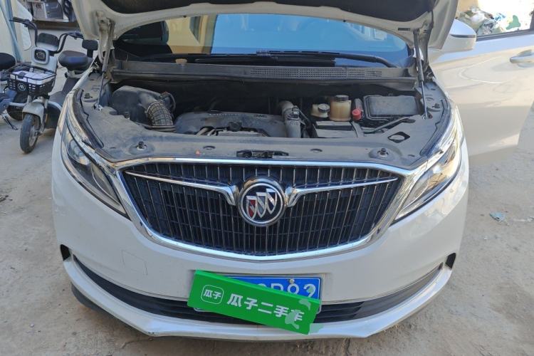 Used Buick GL8 2018 ES 28T Comfort Model China VI Standard Engine Bay