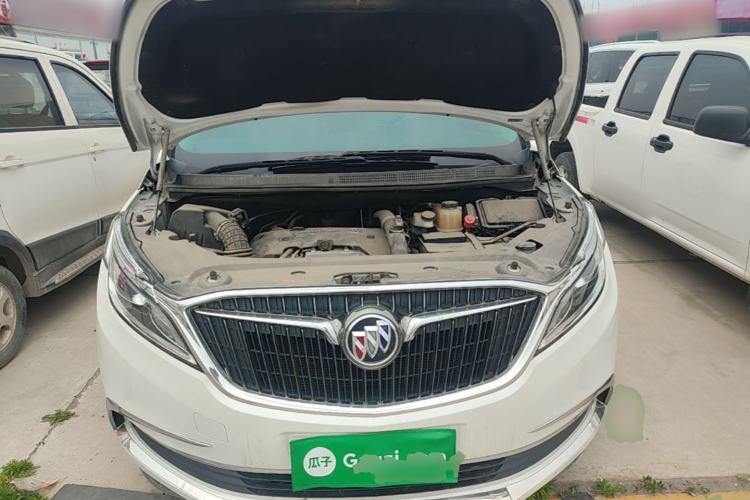 Used Buick GL8 2018 ES 28T Comfort Model China VI Standard Engine Bay