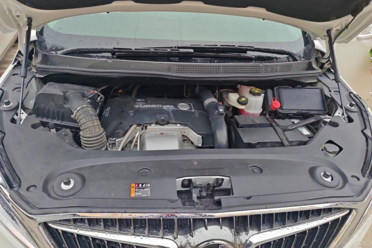 Used Buick GL8 2018 ES 28T Luxury Model China VI Standard Engine Bay