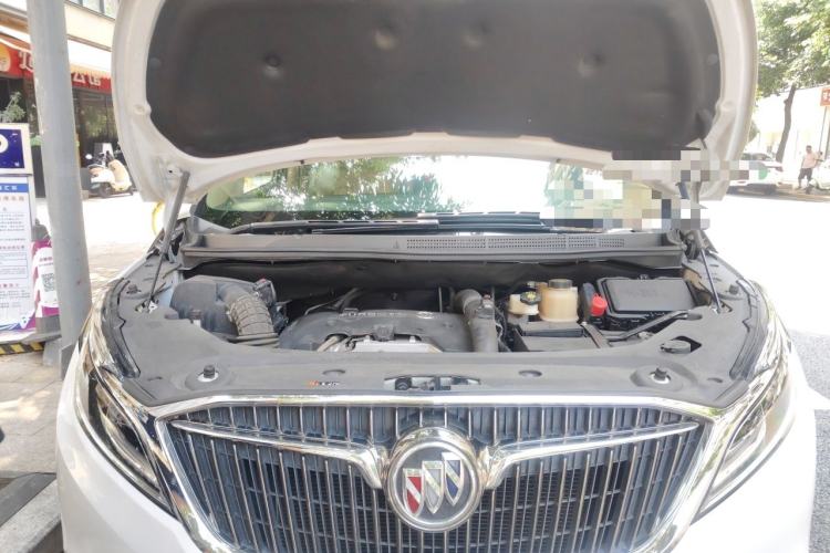 Used Buick GL8 2018 ES 28T Luxury Model China VI Standard Engine Bay