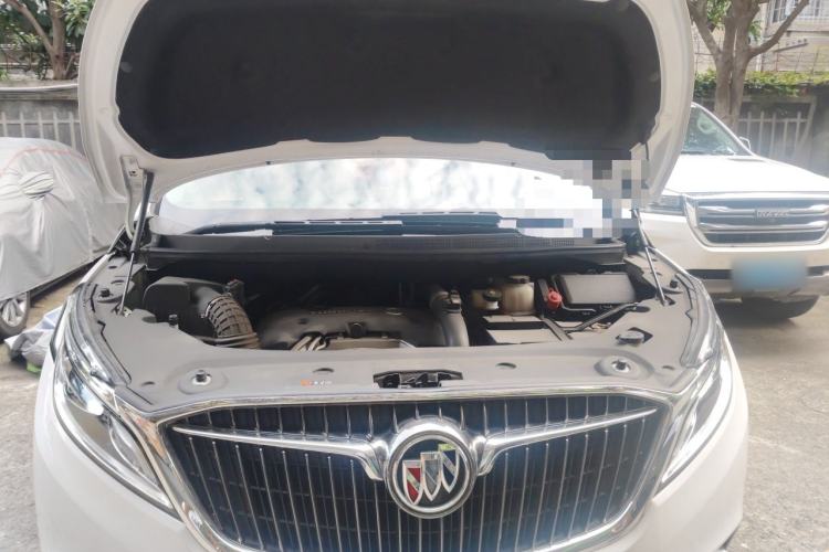 Used Buick GL8 2018 ES 28T Comfort Model China VI Standard Engine Bay