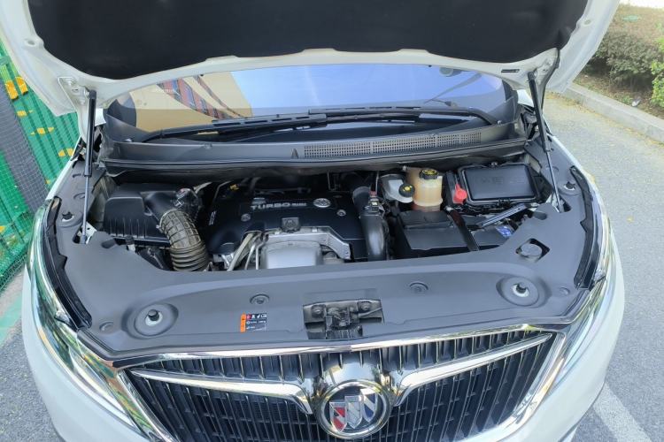 Used Buick GL8 2018 ES 28T Luxury Model China VI Standard Engine Bay