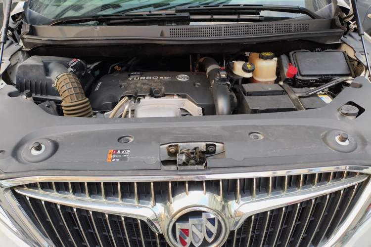 Used Buick GL8 2018 ES 28T Premium Model China VI Standard Engine Bay
