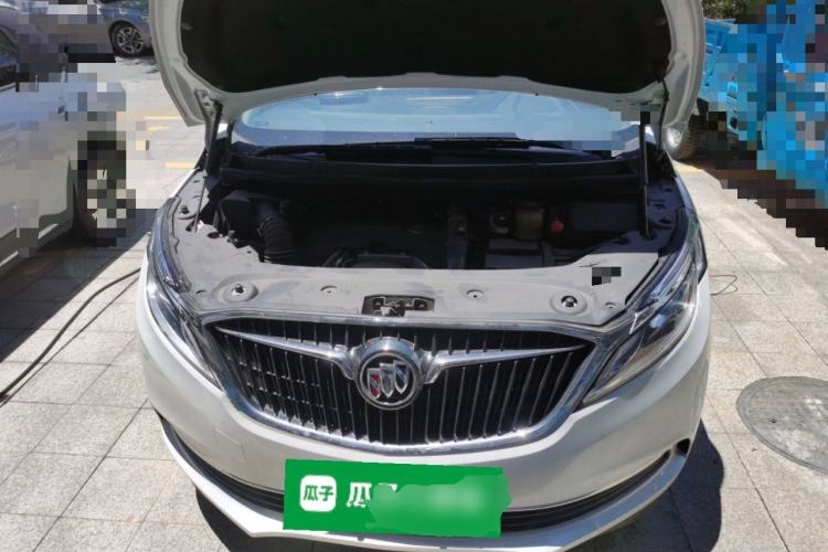 Used Buick GL8 2018 ES 28T Comfort Model China VI Standard Engine Bay