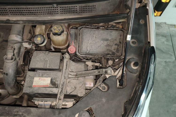 Used Buick GL8 2018 ES 28T Comfort Model China VI Standard Engine Bay Left