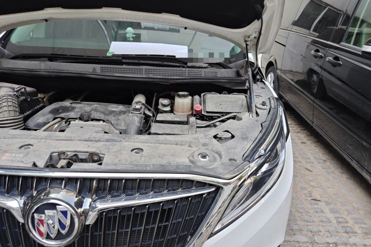 Used Buick GL8 2018 ES 28T Comfort Model China VI Standard Engine Bay Left