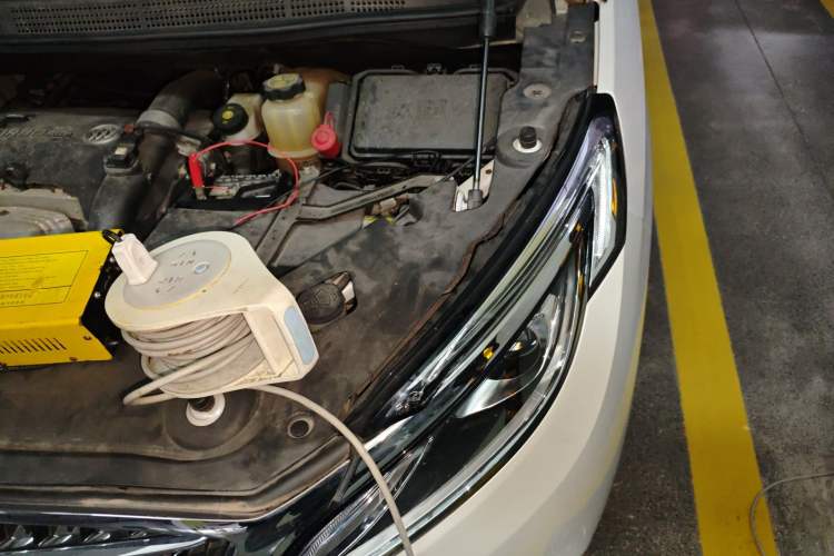 Used Buick GL8 2018 ES 28T Comfort Model China VI Standard Engine Bay Left