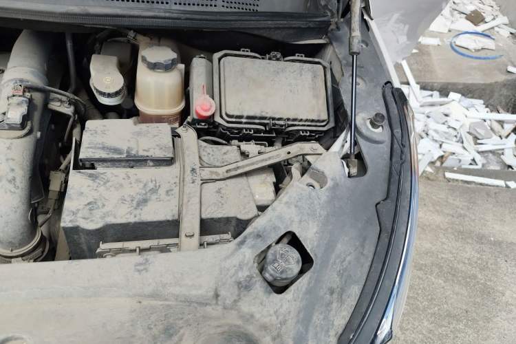 Used Buick GL8 2018 ES 28T Comfort Model China VI Standard Engine Bay Left