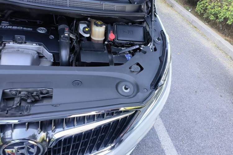 Used Buick GL8 2018 ES 28T Luxury Model China VI Standard Engine Bay Left