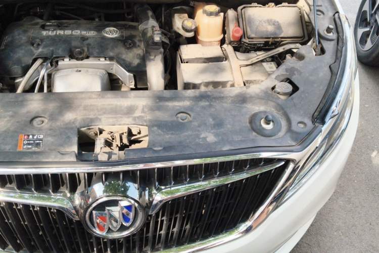 Used Buick GL8 2018 ES 28T Luxury Model China VI Standard Engine Bay Left