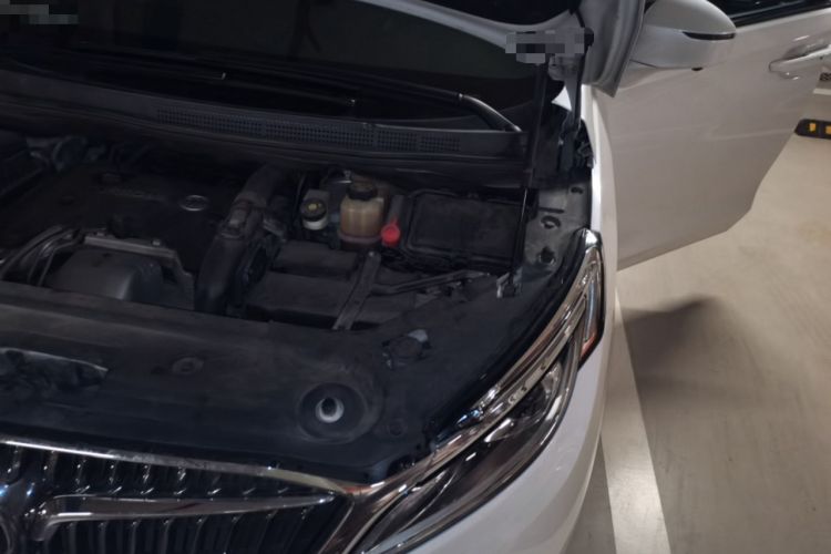 Used Buick GL8 2018 ES 28T Comfort Model China VI Standard Engine Bay Left