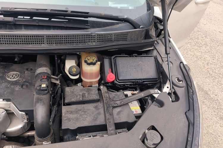 Used Buick GL8 2018 ES 28T Comfort Model China VI Standard Engine Bay Left