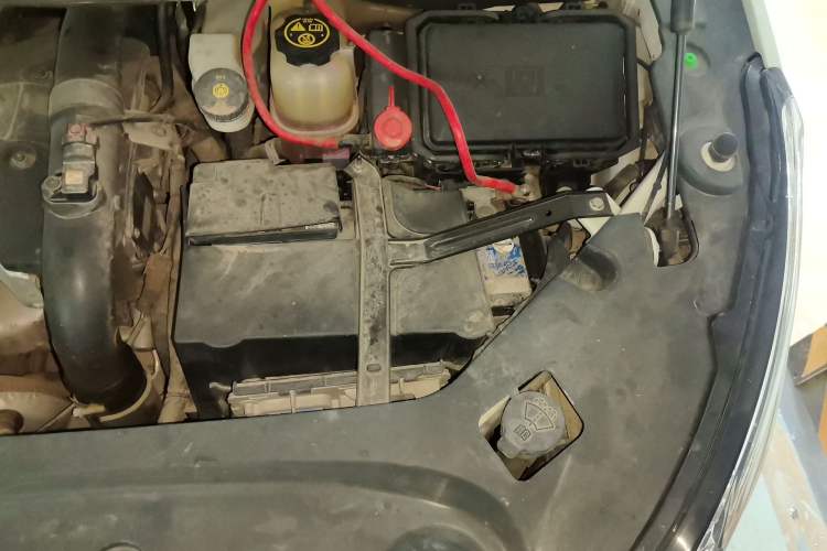 Used Buick GL8 2018 ES 28T Luxury Model China VI Standard Engine Bay Left