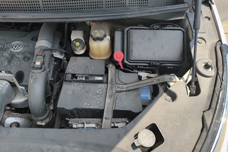 Used Buick GL8 2018 ES 28T Comfort Model China VI Standard Engine Bay Left