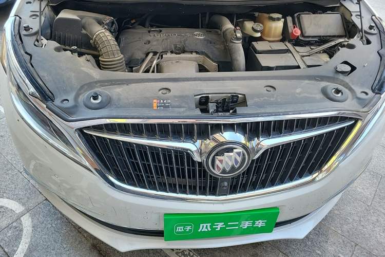 Used Buick GL8 2018 ES 28T Comfort Model China VI Standard Engine Bay