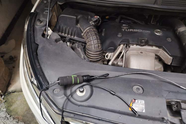 Used Buick GL8 2018 ES 28T Comfort Model China VI Standard Engine Bay Right