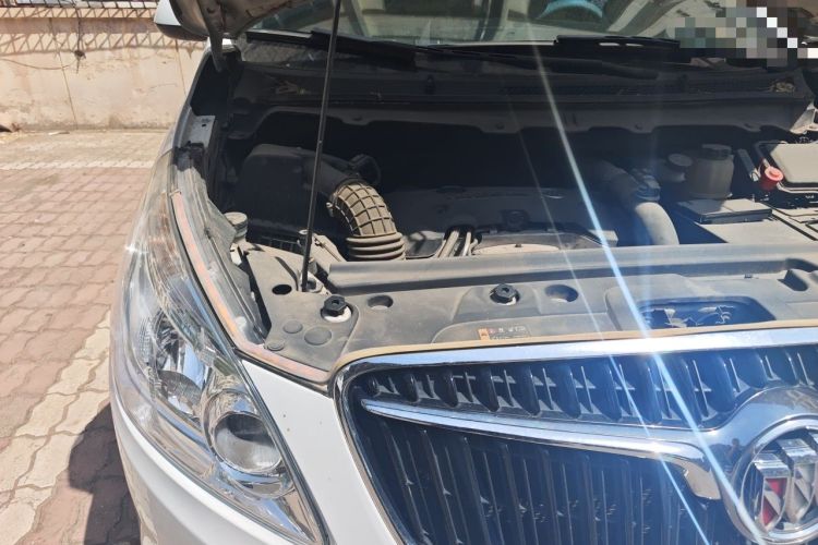 Used Buick GL8 2018 28T Comfort Model China VI Standard Engine Bay Right