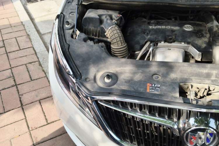 Used Buick GL8 2018 ES 28T Luxury Model China VI Standard Engine Bay Right