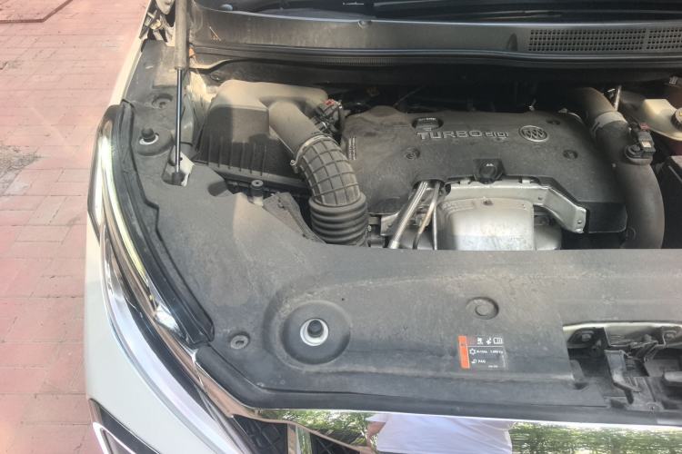 Used Buick GL8 2018 ES 28T Comfort Model China VI Standard Engine Bay Right