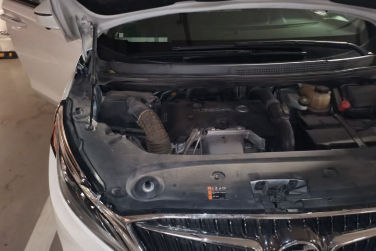 Used Buick GL8 2018 ES 28T Comfort Model China VI Standard Engine Bay Right