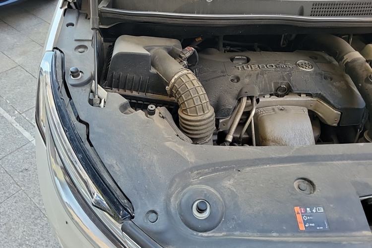 Used Buick GL8 2018 ES 28T Comfort Model China VI Standard Engine Bay Right