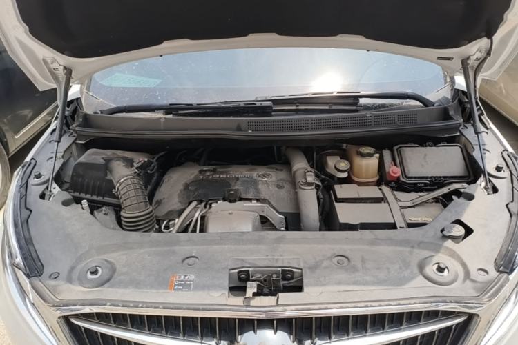 Used Buick GL8 2018 ES 28T Luxury Model China VI Standard Engine Bay
