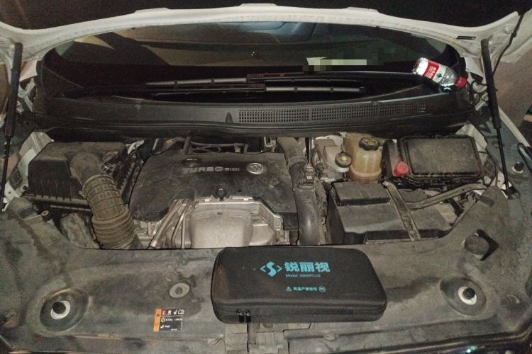 Used Buick GL8 2018 ES 28T Comfort Model China VI Standard Engine Bay
