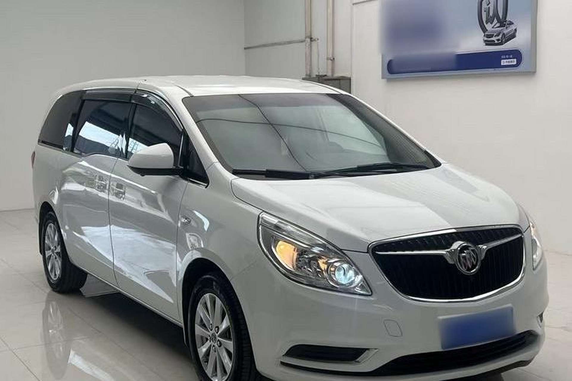 Used Buick GL8 2018 28T Comfort Model China VI Standard Exterior 1