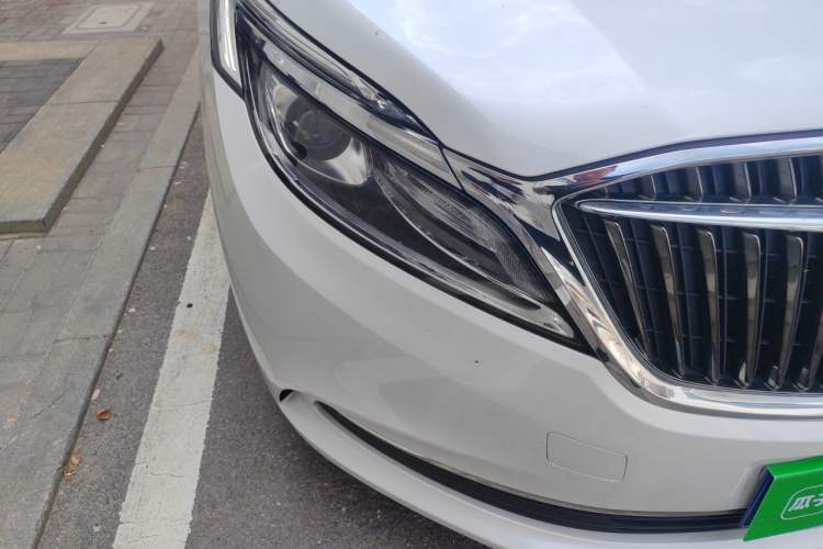 Used Buick GL8 2018 ES 28T Comfort Model China VI Standard Exterior 1